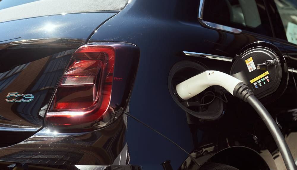 Todo lo que necesitas saber sobre cómo cargar el Fiat 500 Hybrid